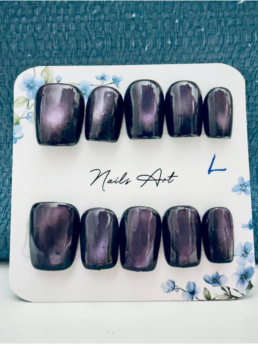 Nails Art Press-On Nails in Shimmering Deep Purple by